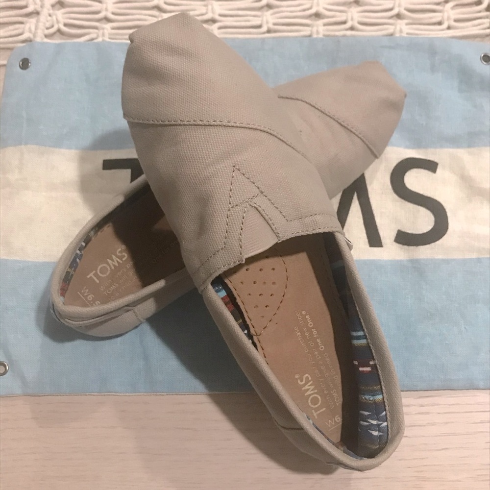 Toms Women’s Classic (Light Grey) (sz. 6.5)
